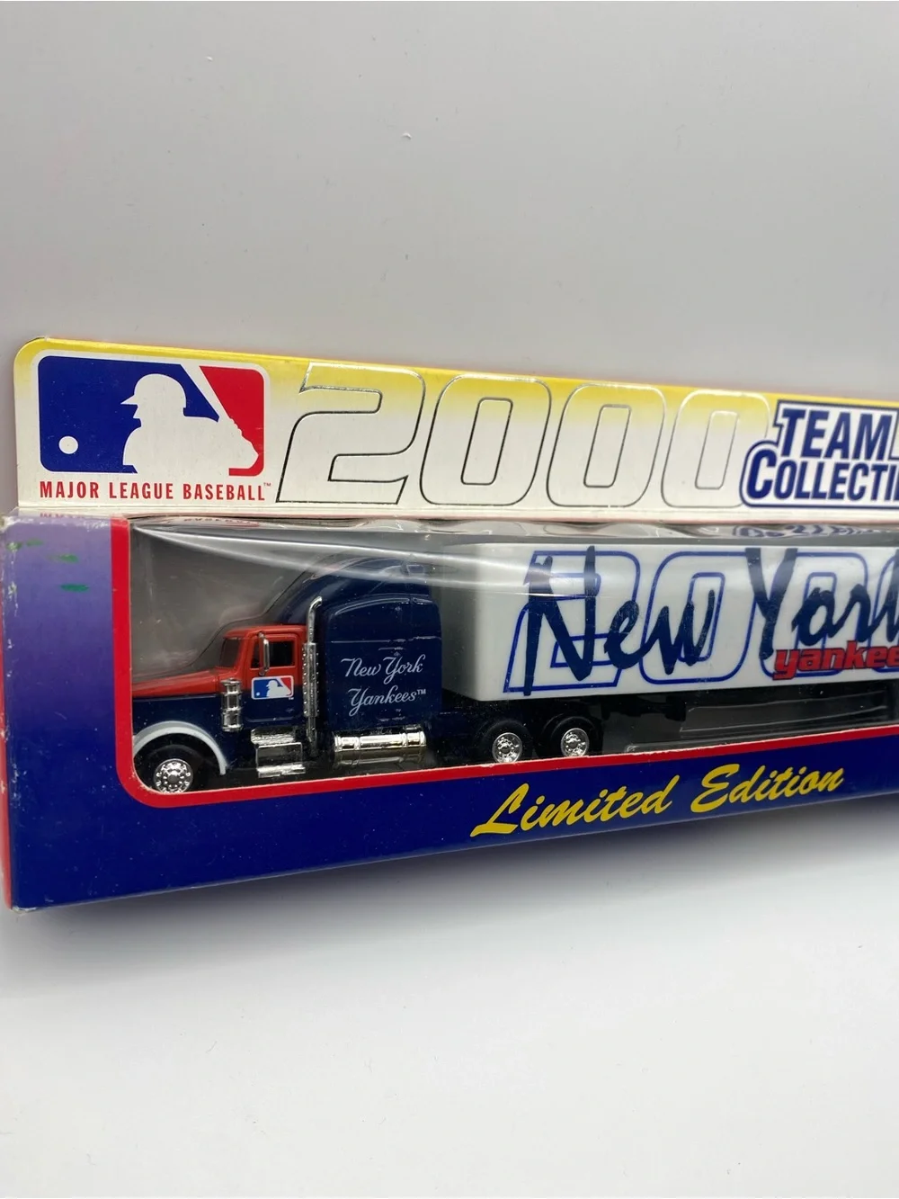 Rare Vintage New York Yankees Limited Edition Team Collectible Truck